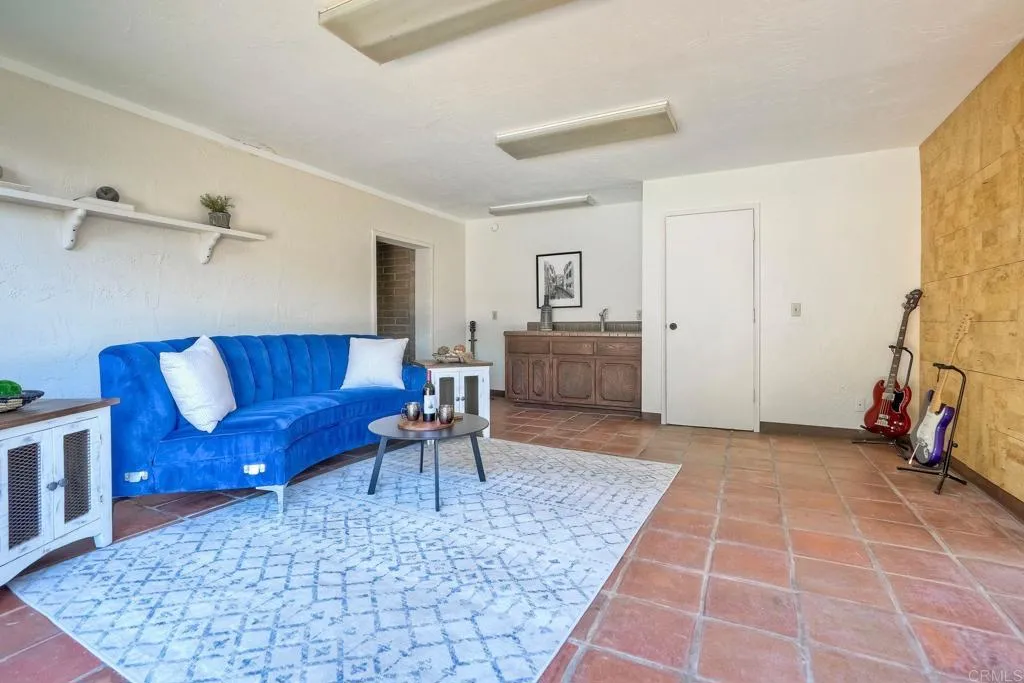 https://cdn.realtyfeed.com/cdn/127/306642034/9979e6ba9aa8fafc02cc9b286942f20f.webp