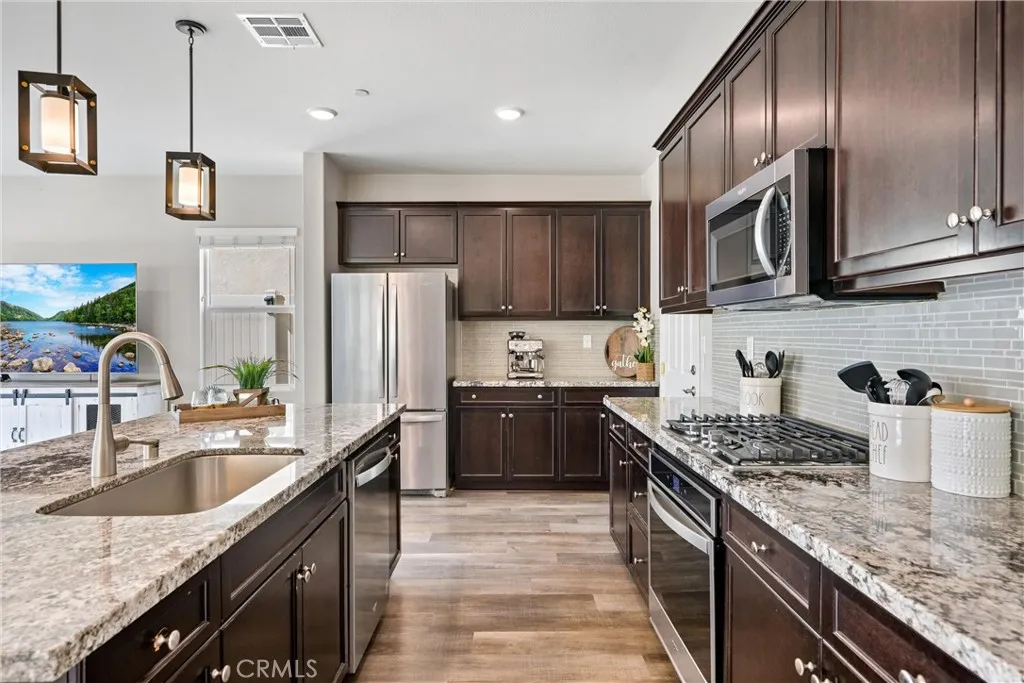 24572 Acadia Drive, Corona, CA 92883 - Photo 3 of 39, Corona, CA