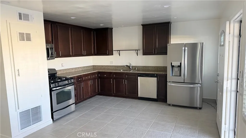 Highland, CA 92346