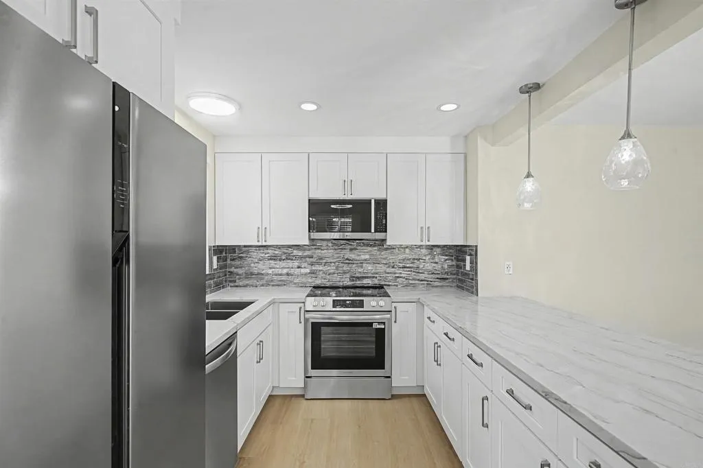 https://cdn.realtyfeed.com/cdn/127/306642080/d6bb173d756768ca7460318eb938f125.webp