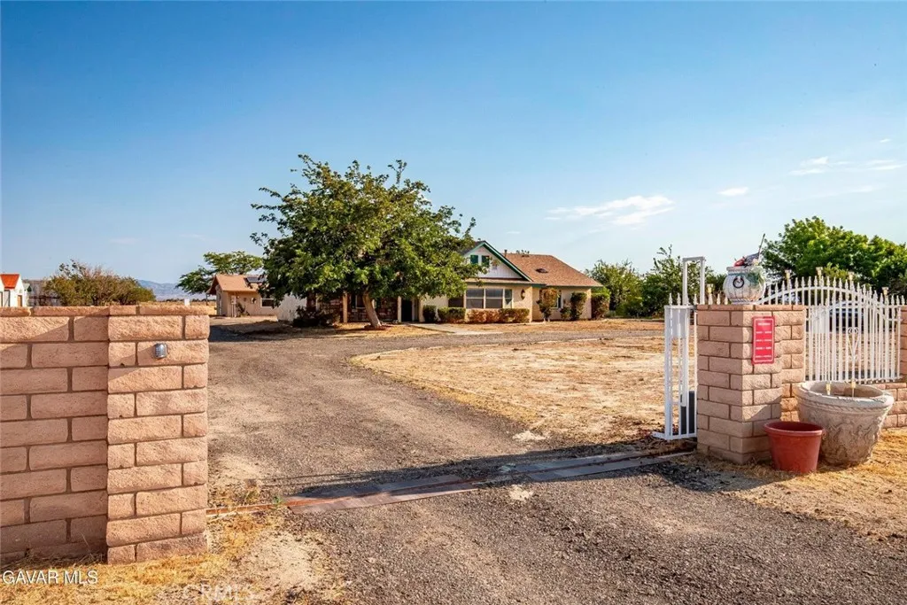 4636 E Avenue H, Lancaster, CA 93535 - Photo 5 of 74, Lancaster, CA