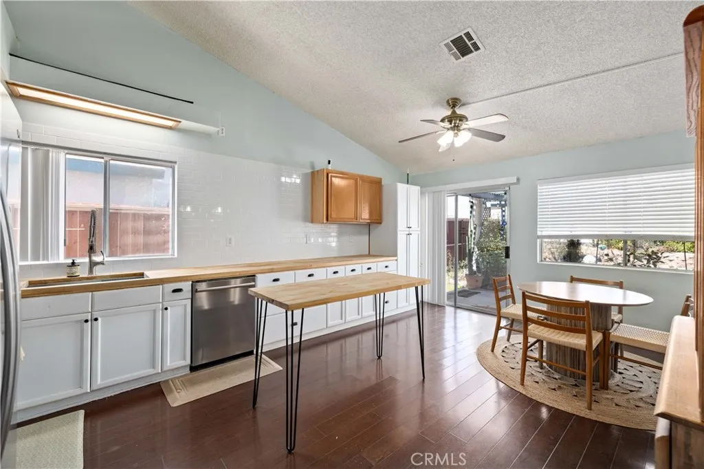 3125 Edwards, Rosamond, CA 93560 - Photo 5 of 18, Rosamond, CA