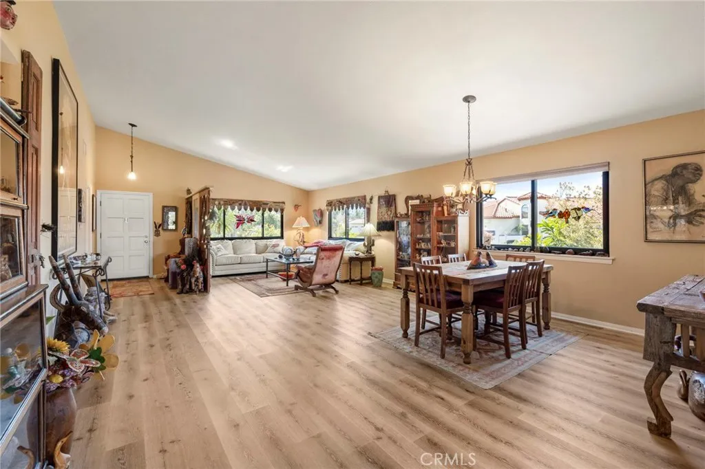 https://cdn.realtyfeed.com/cdn/127/306642132/2229fc36c430f4acb67e0c20e37cde59.webp