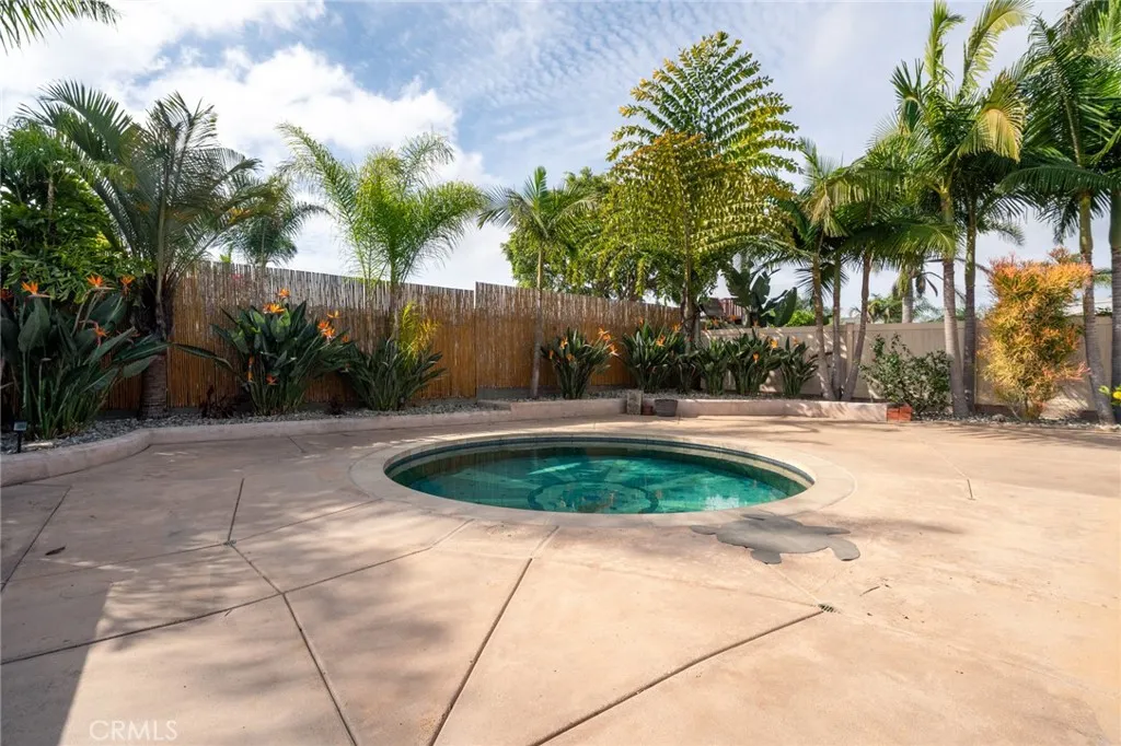 https://cdn.realtyfeed.com/cdn/127/306642140/a46bff30d61934a77a80744dff9fb30c.webp