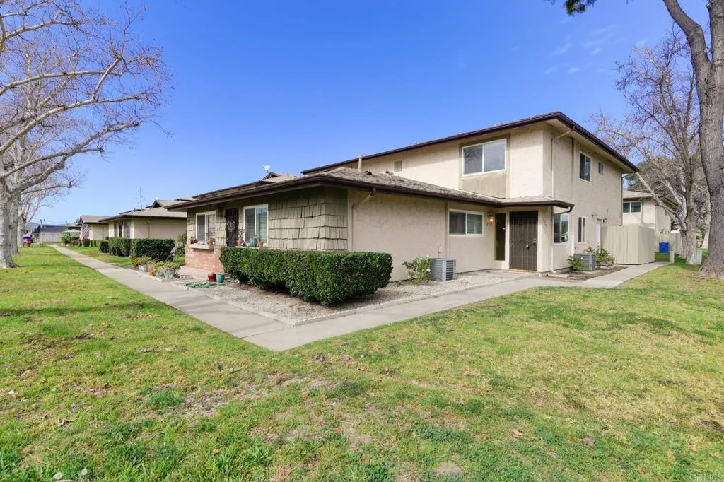 https://cdn.realtyfeed.com/cdn/127/306642153/8cb21248a6ecd4069668780310a1a6b7.webp