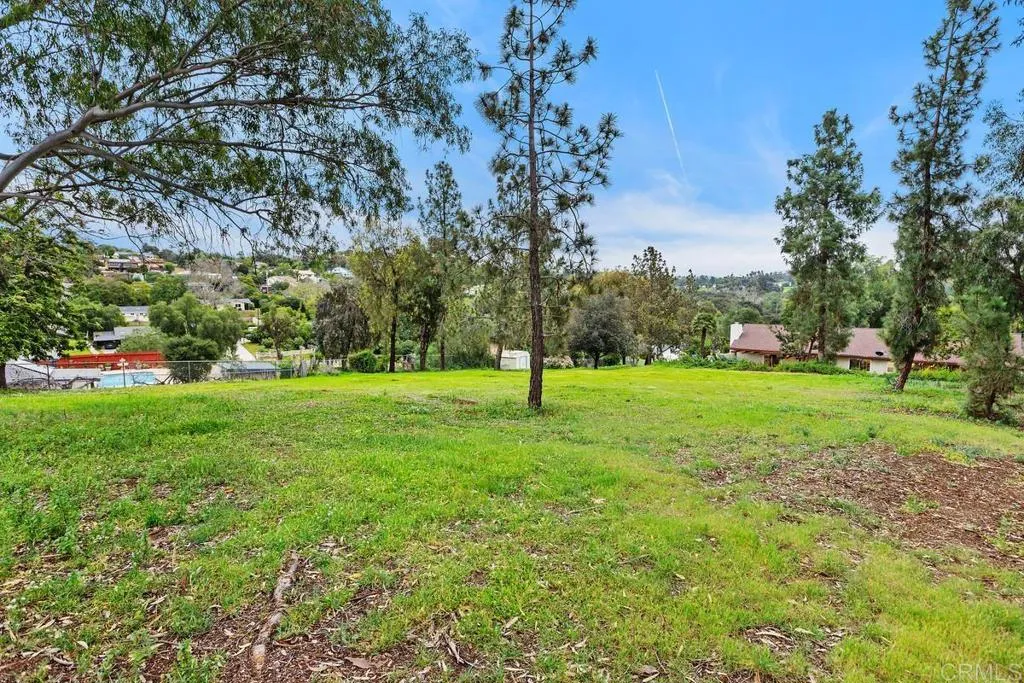 https://cdn.realtyfeed.com/cdn/127/306642165/2362a71f398108019020965266aad6cb.webp