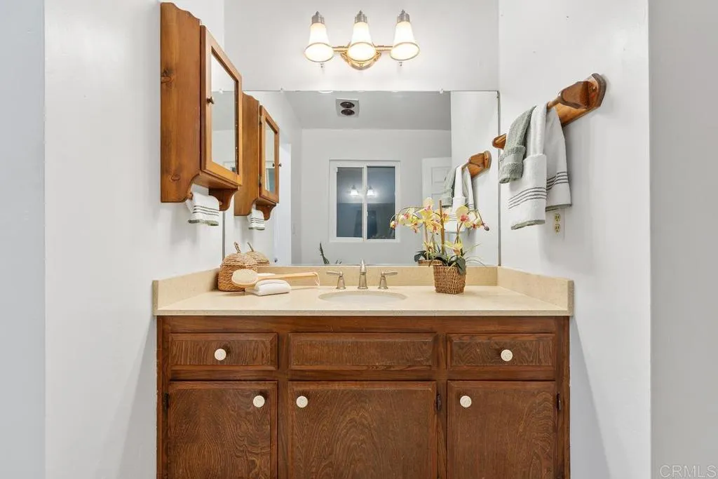 https://cdn.realtyfeed.com/cdn/127/306642165/3d0b9e03431477c041688d3c978f9d5f.webp
