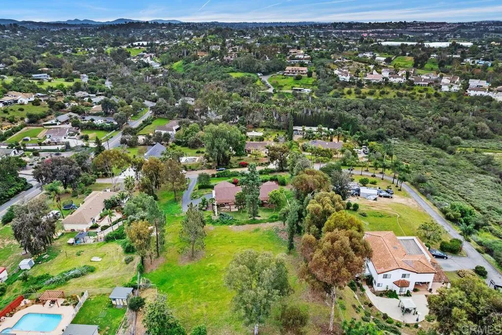 https://cdn.realtyfeed.com/cdn/127/306642165/86a33c7c039587f90954fc8d6d217408.webp