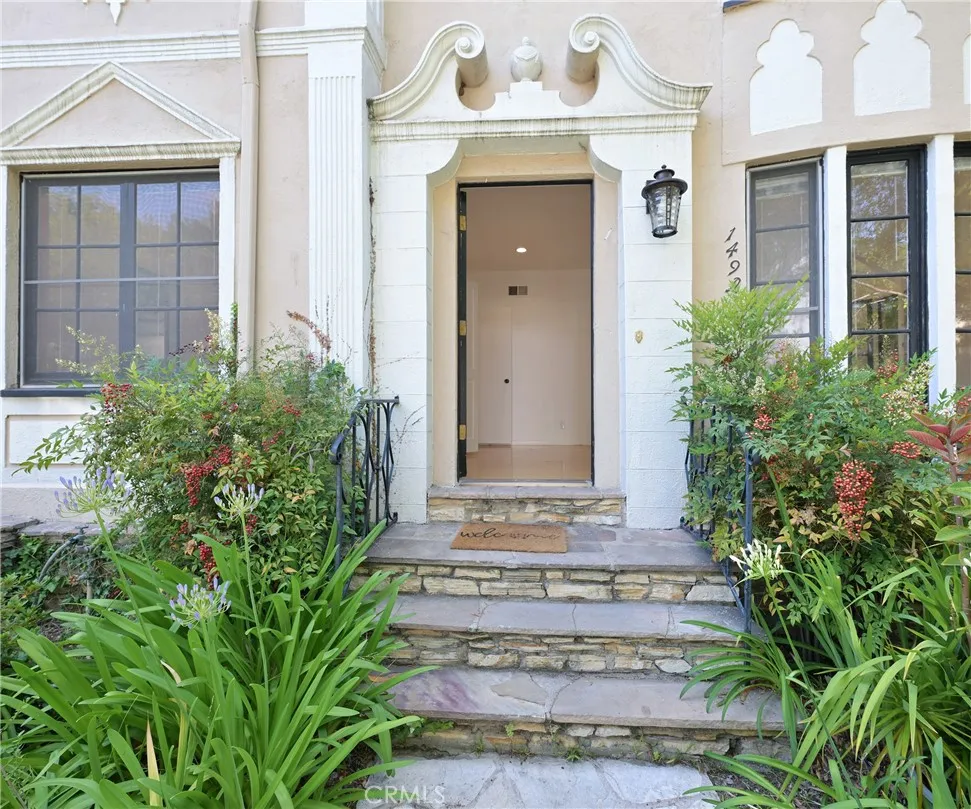 149 South Crescent Drive Unit 149a, Beverly Hills, CA 90212 - Photo 5 of 22, Beverly Hills, CA