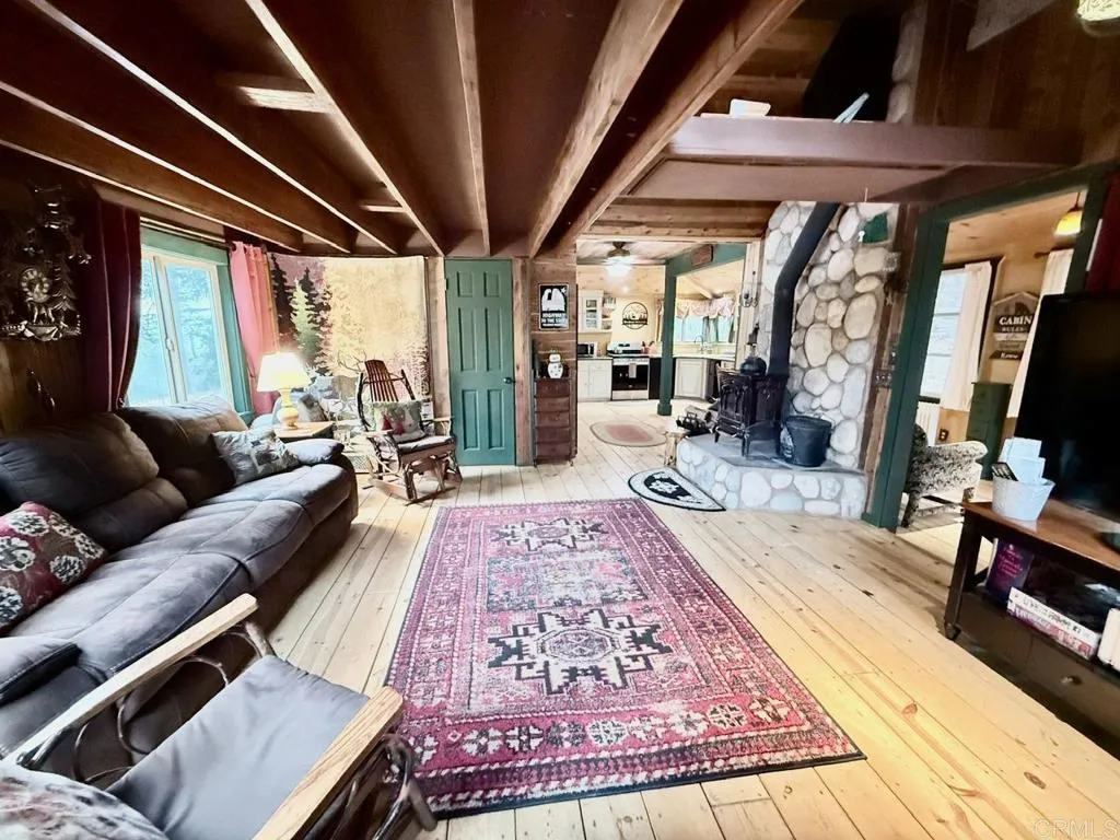 https://cdn.realtyfeed.com/cdn/127/306642190/5aad497bcd0261ab76bc3c33b8ca91d7.webp