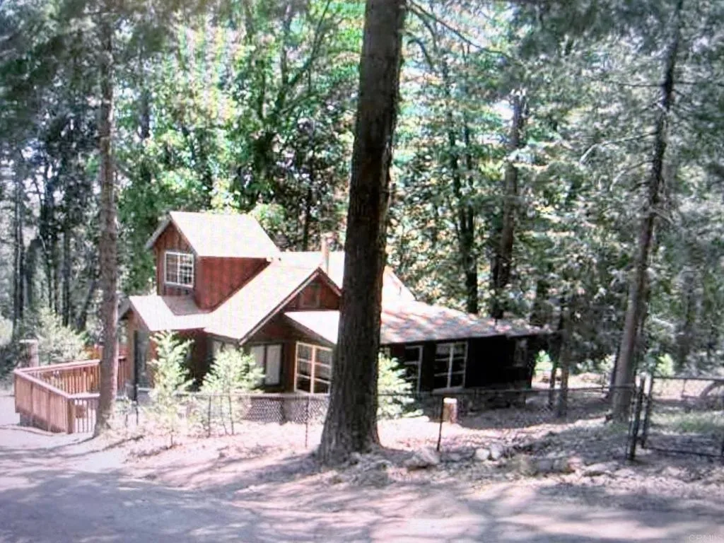 https://cdn.realtyfeed.com/cdn/127/306642190/67bf63f65cfc306e5d034ac3adbdb656.webp