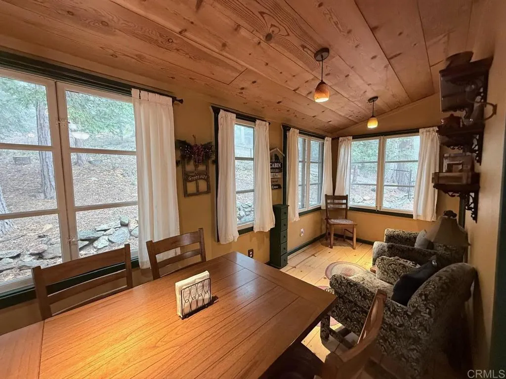 https://cdn.realtyfeed.com/cdn/127/306642190/9c5331fa763c26b9db87de5045a1d343.webp