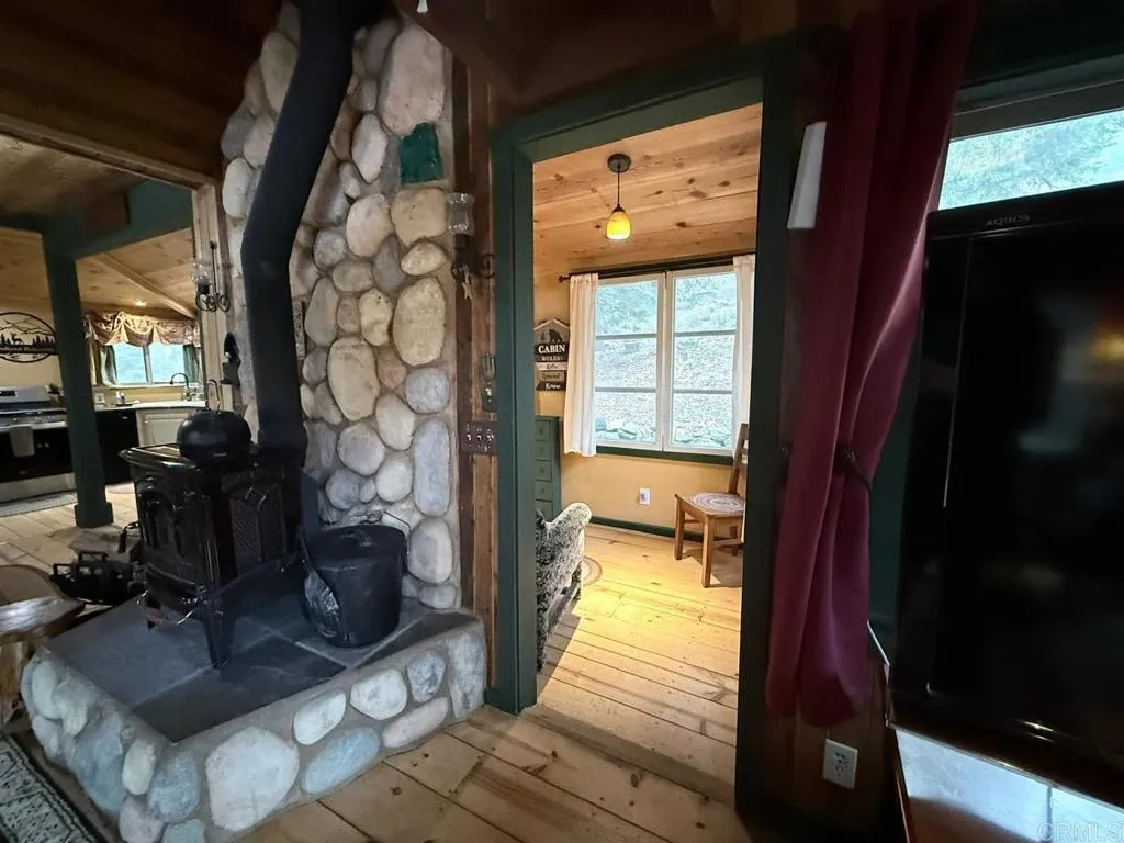 https://cdn.realtyfeed.com/cdn/127/306642190/a16d35ebddc29fb2eba16c9453bea674.webp