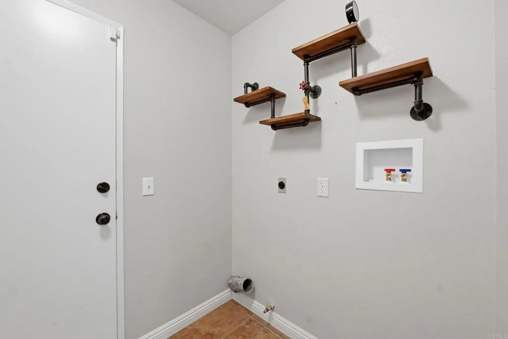 https://cdn.realtyfeed.com/cdn/127/306642256/75087ca557c6fe23597b20a7c5a07f91.webp
