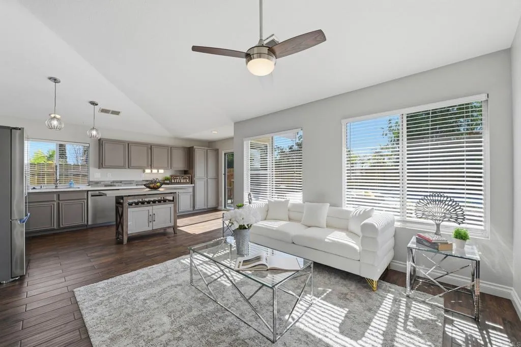 https://cdn.realtyfeed.com/cdn/127/306642256/94967446b29060dc22f94cfdef965016.webp
