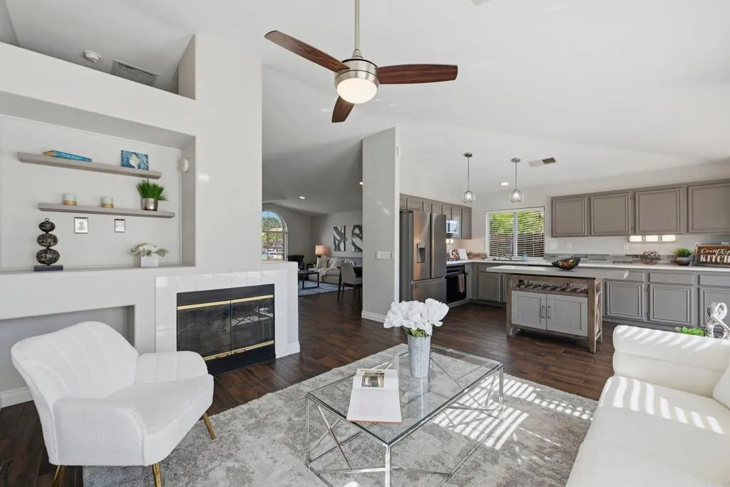 https://cdn.realtyfeed.com/cdn/127/306642256/a11afb8731d429f6fe125741bdc56753.webp