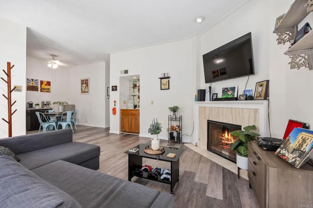 Browse active condo listings in CLAIREMONT