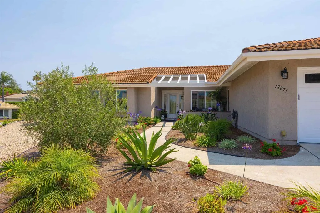 https://cdn.realtyfeed.com/cdn/127/306642376/18f5e0d1d3b0aa0605c20d949cf06083.webp