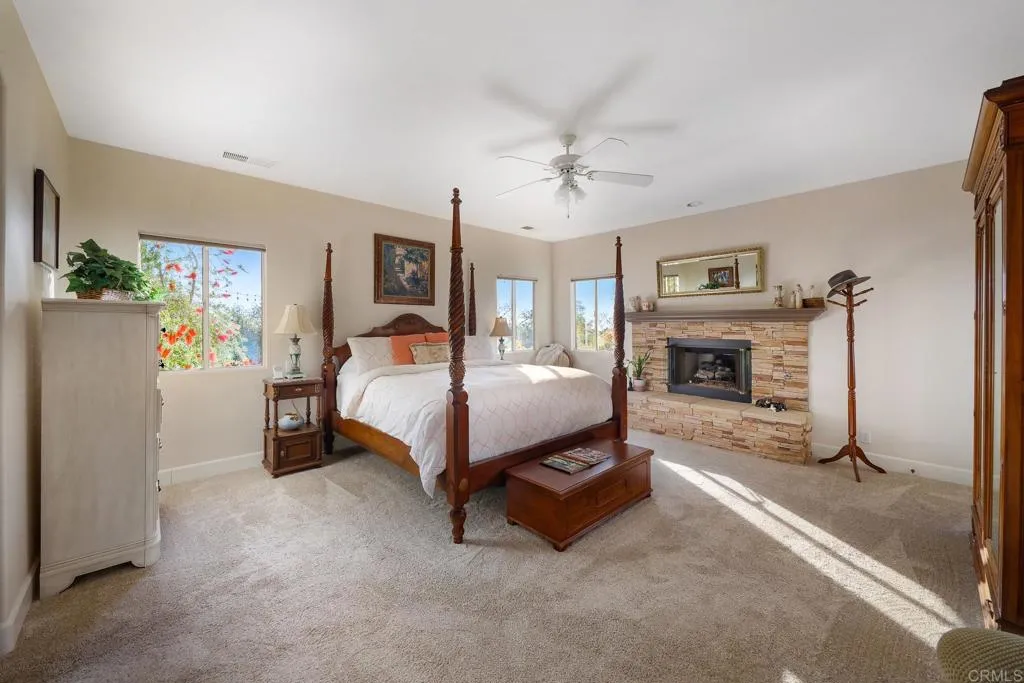 https://cdn.realtyfeed.com/cdn/127/306642384/57a72d0d49731f4a5b00e7765fba4d98.webp