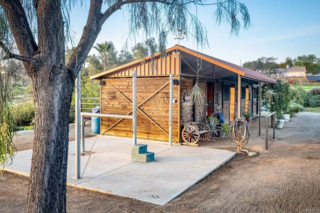 https://cdn.realtyfeed.com/cdn/127/306642384/6b6dce8c93dc87db3979f336ceb0ad83.webp