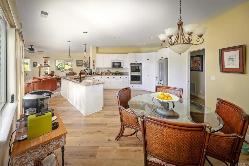https://cdn.realtyfeed.com/cdn/127/306642384/a2b148f11db631791f5f9b5942179925.webp