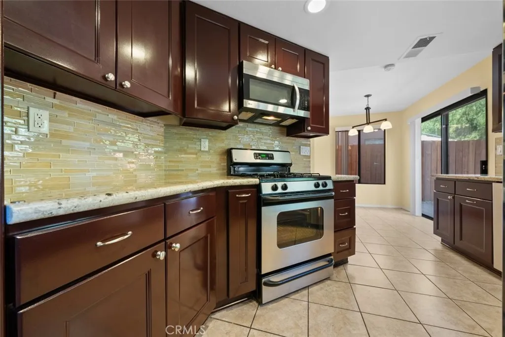 3912 Lost Springs Drive, Calabasas, CA 91301 - Photo 4 of 33, Calabasas, CA