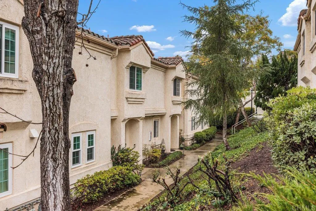 https://cdn.realtyfeed.com/cdn/127/306642465/9bf2cd6f214a1e363cb77d4b807258ee.webp