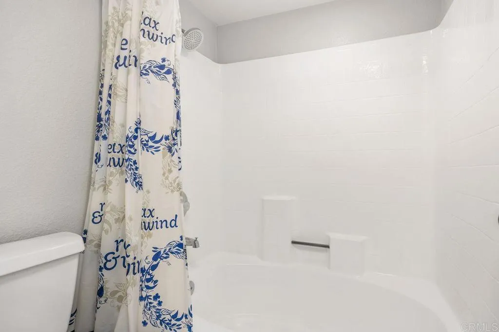 https://cdn.realtyfeed.com/cdn/127/306642465/c92e316f4c611f544113f27bdfdd38ee.webp