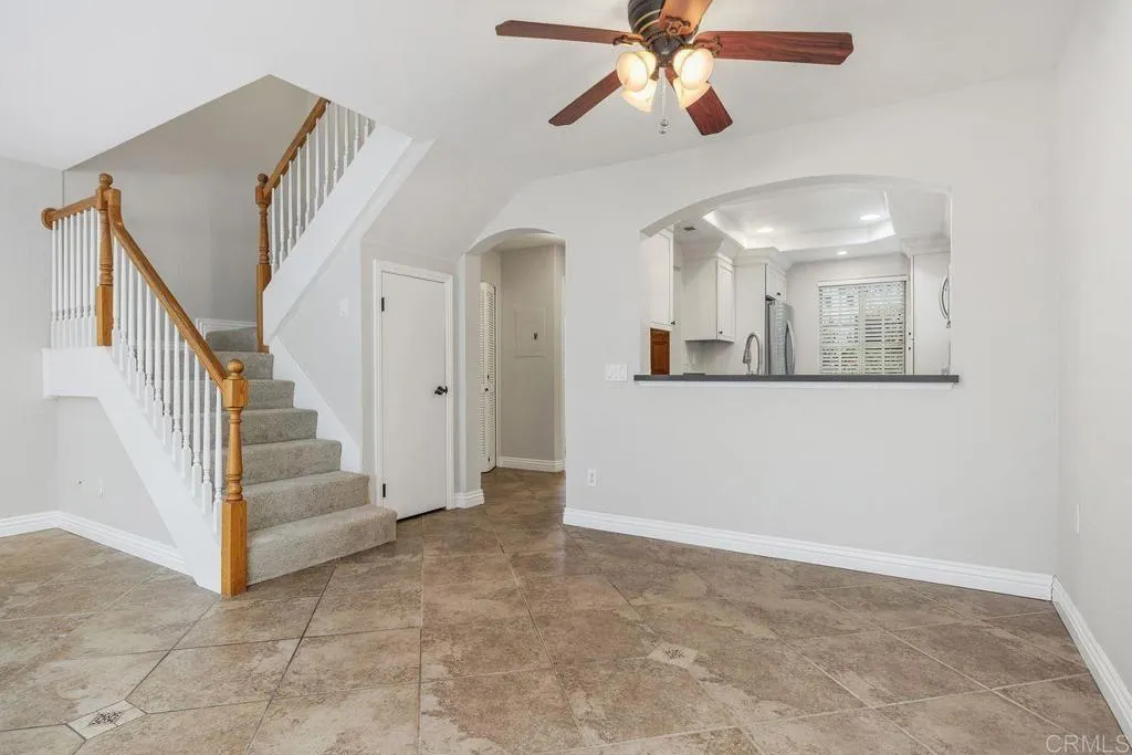 https://cdn.realtyfeed.com/cdn/127/306642465/ddec5e394d4d948854d287462cb43ffc.webp