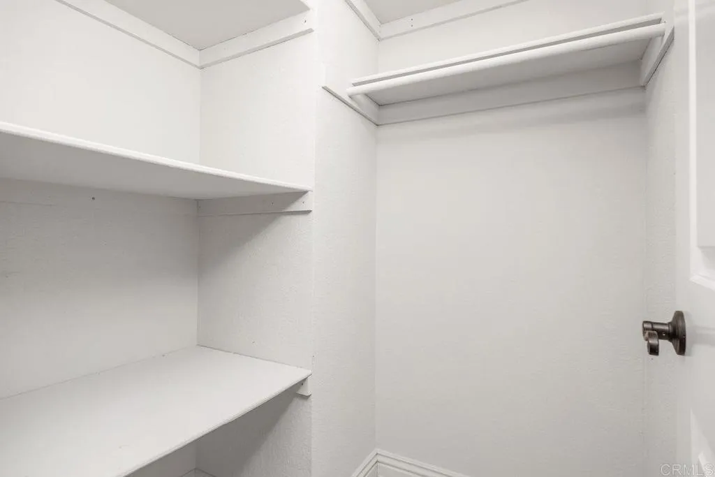 https://cdn.realtyfeed.com/cdn/127/306642465/fbd6e1a1c841412a8e94ed6111403d08.webp
