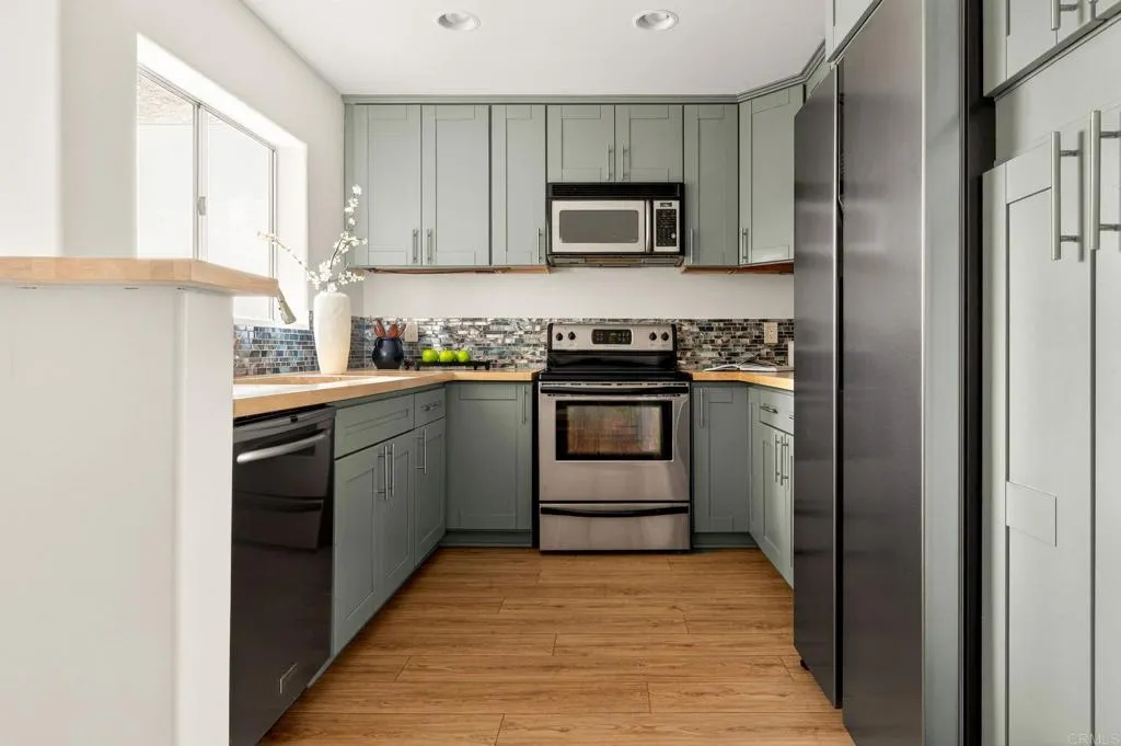 Photo #8: PTP2601142 Listing: Photo #8