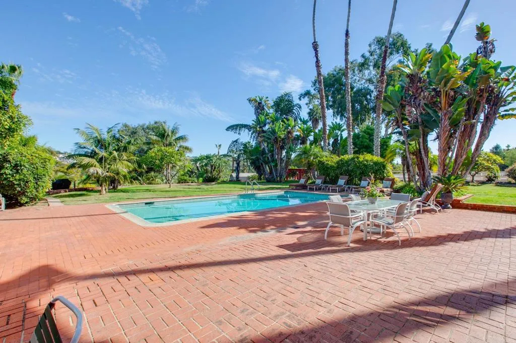 https://cdn.realtyfeed.com/cdn/127/306642532/7000d4ce14297271e826d1111b3506c9.webp
