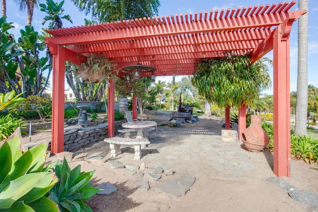https://cdn.realtyfeed.com/cdn/127/306642532/dfa1671bc83e9e8d7ae5ab185d1dbd25.webp