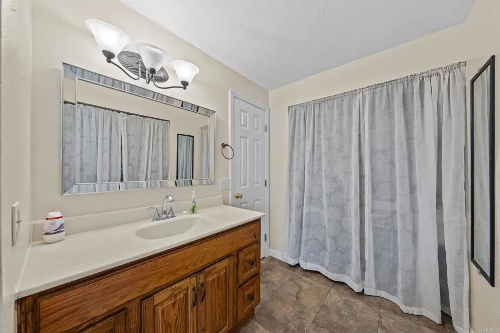 https://cdn.realtyfeed.com/cdn/127/306642599/25da0406a5be5402451d8469f812a8ce.webp