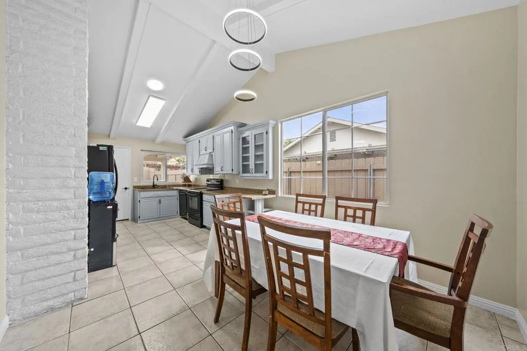 https://cdn.realtyfeed.com/cdn/127/306642599/54a1af5fdd55b5ca777dc42d7ca42ab5.webp