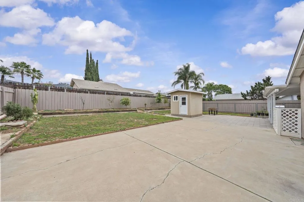 https://cdn.realtyfeed.com/cdn/127/306642599/6e093921316bea901b6a0ca1bb5686a4.webp