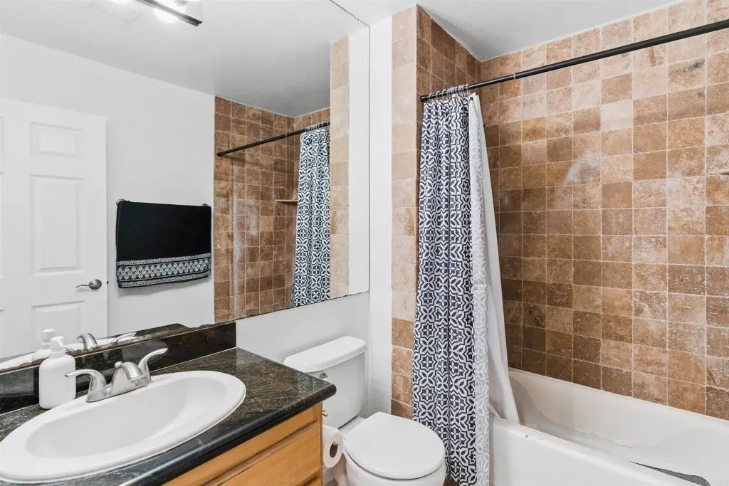 https://cdn.realtyfeed.com/cdn/127/306642630/3fde8f66724868b394c2861e6238eb0a.webp