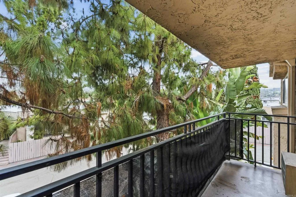 https://cdn.realtyfeed.com/cdn/127/306642630/be4ab962d3e1b2320d8cac50d9475a60.webp