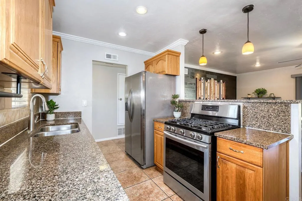 https://cdn.realtyfeed.com/cdn/127/306642636/555c43a7fff71260e3c83239e7d3a399.webp