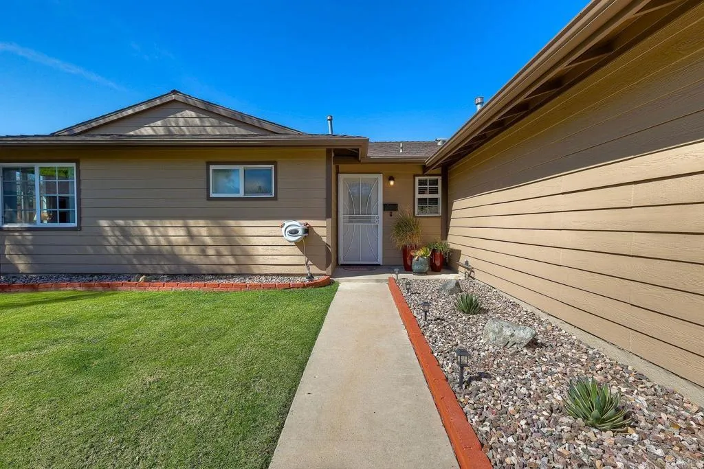 https://cdn.realtyfeed.com/cdn/127/306642636/85a6cba134f337521f7dcb9d27249e63.webp
