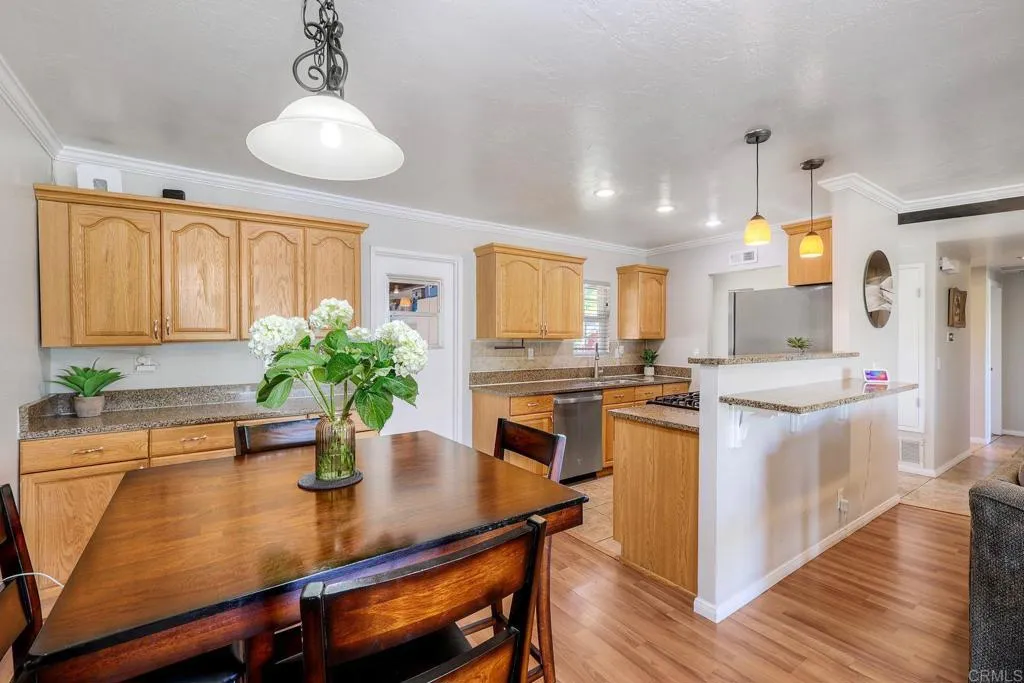 https://cdn.realtyfeed.com/cdn/127/306642636/a49dcbd81566974756e3df63e0b59228.webp