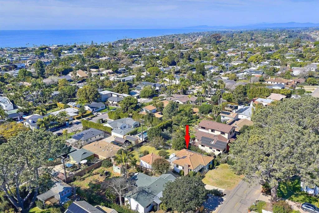 https://cdn.realtyfeed.com/cdn/127/306642670/d8e219a85ffe73e2356082667dca5f72.webp