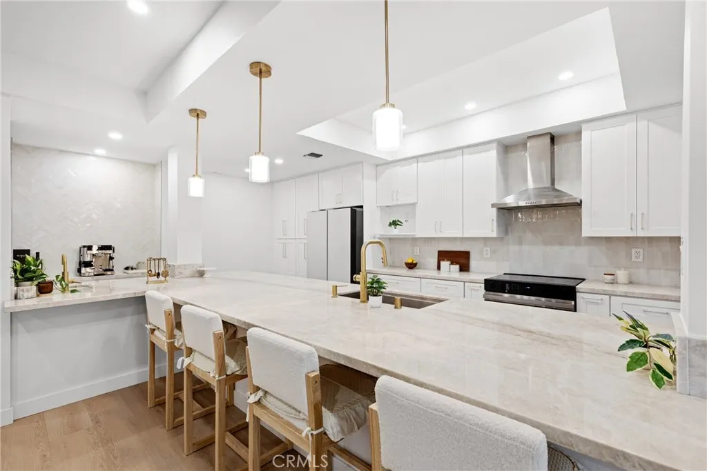 4477 Wilshire Boulevard Unit 202, Los Angeles, CA 90010 - Photo 5 of 36, Los Angeles, CA