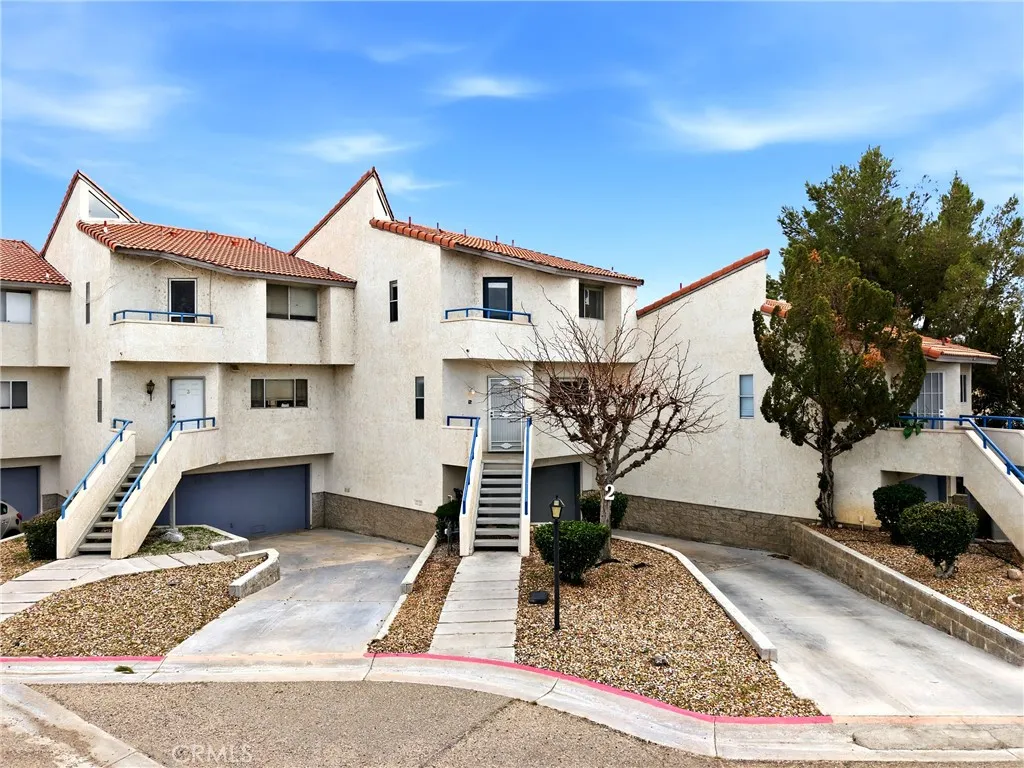 14530 Nautical Lane Unit 2, Helendale, CA 92342 - Main photo, Helendale, CA