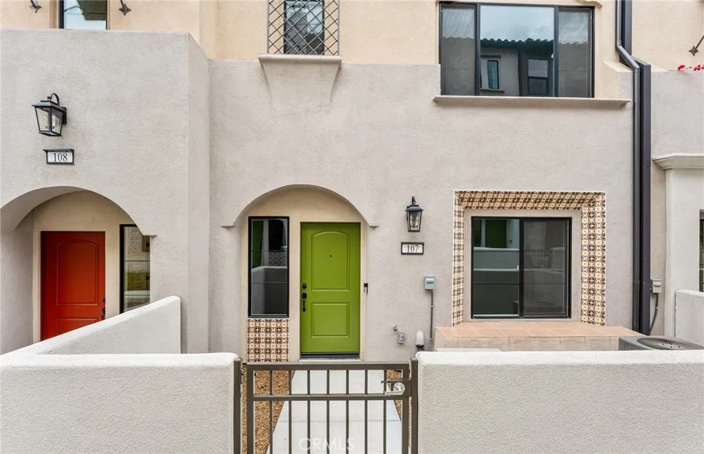 107 Kimberwick Court, Burbank, CA 91506 - Photo 3 of 36, Burbank, CA