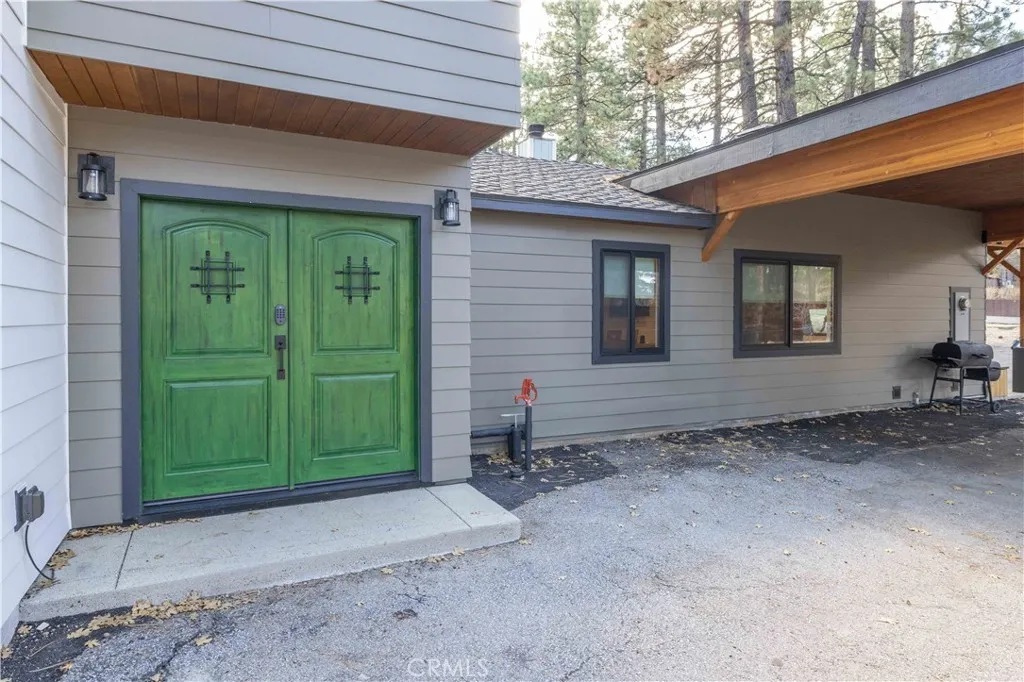Sugarloaf, CA 92386