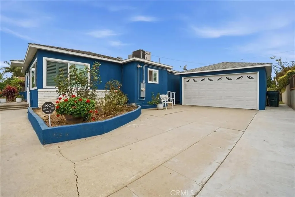 13827 Fairlock, Paramount, CA 90723 - Photo 2 of 16, Paramount, CA