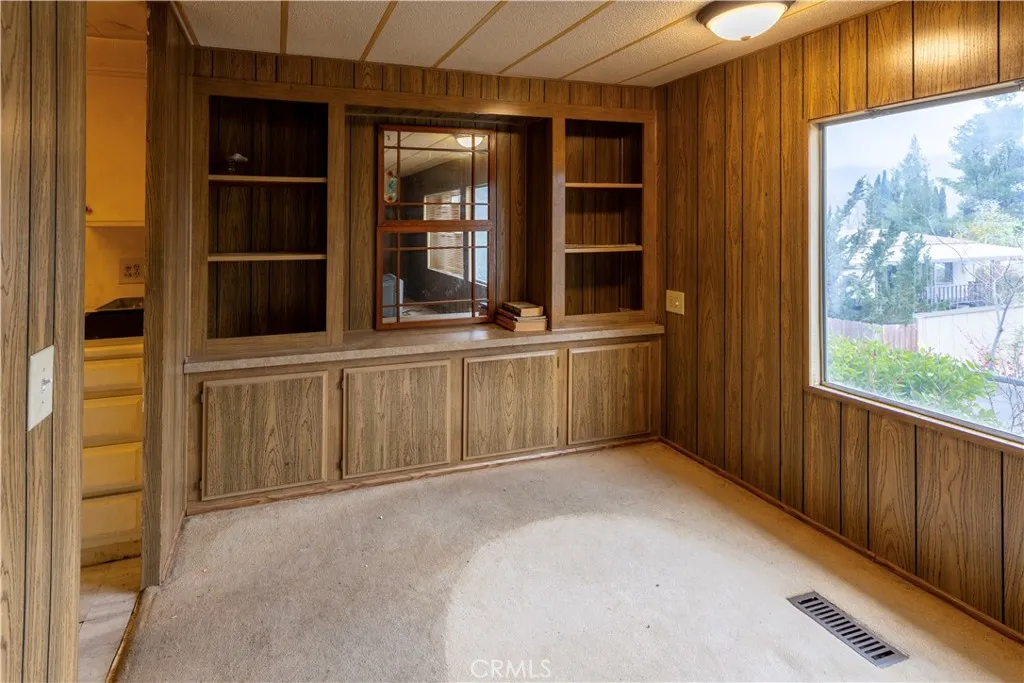 https://cdn.realtyfeed.com/cdn/127/306642828/e659691031d39304ecc4025776c2dde7.webp