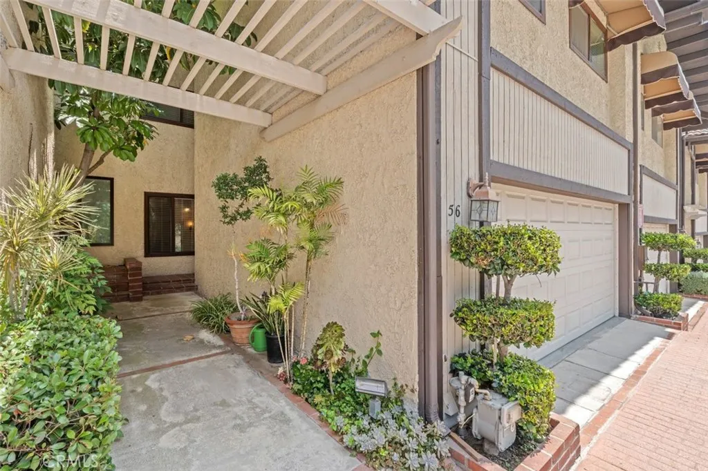 56 E Highland Avenue, Sierra Madre, CA 91024 - Photo 3 of 24, Sierra Madre, CA