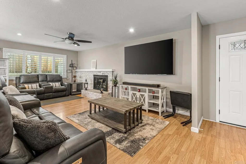 https://cdn.realtyfeed.com/cdn/127/306642892/dd6b508ec704ed864c20e7d476373d8d.webp